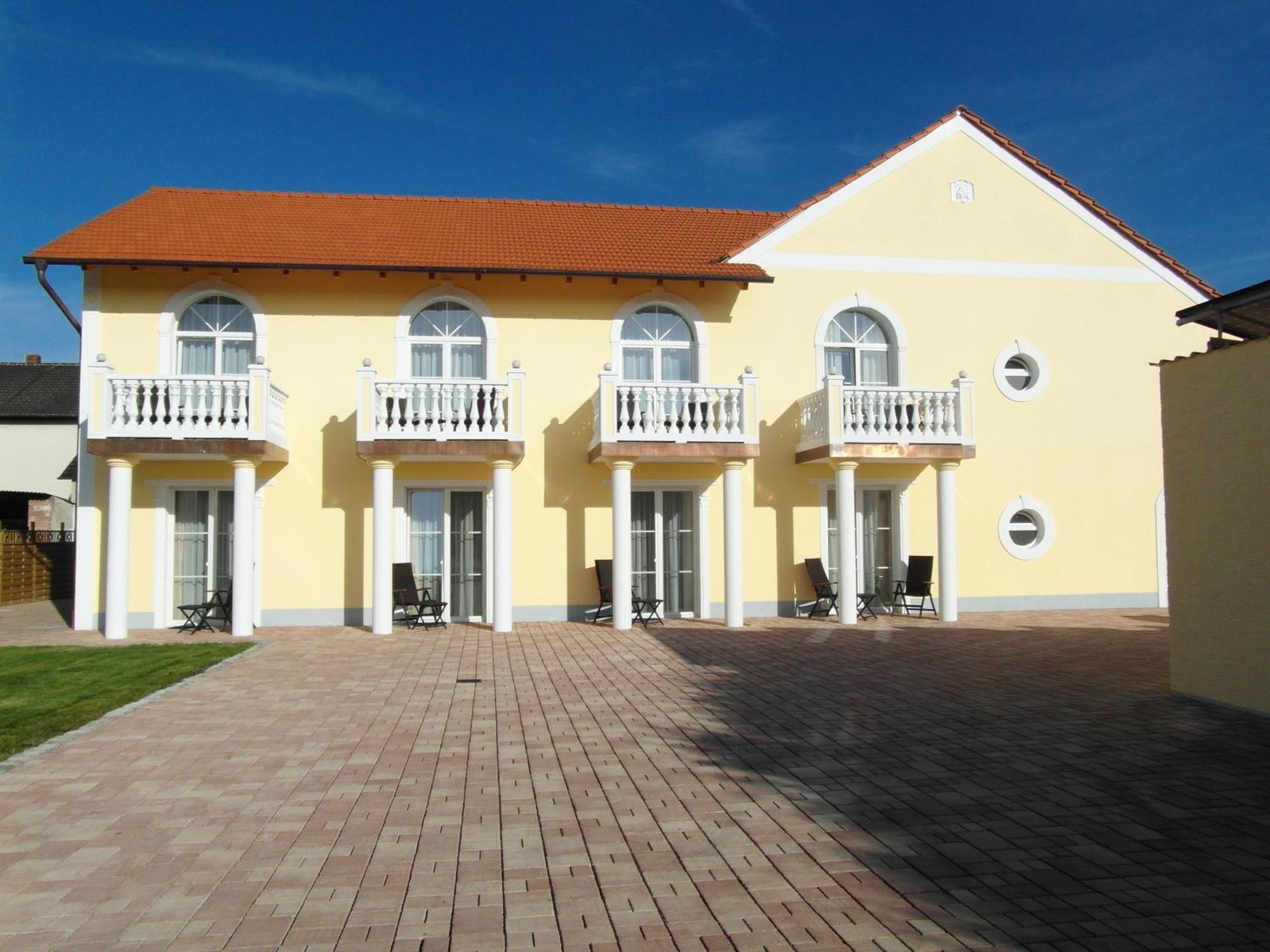 Hotel Am Donaubogen Sarching Exterior foto
